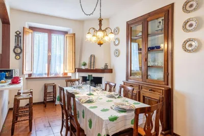 Italian Style House with AC, Walls View & Garden – Photos 14
